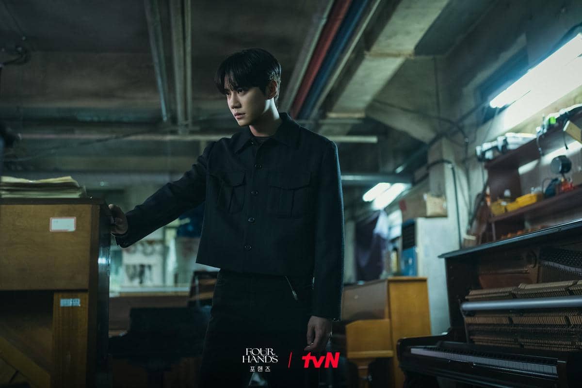 Lee Jun Young di Four Hands, Two Sonatas