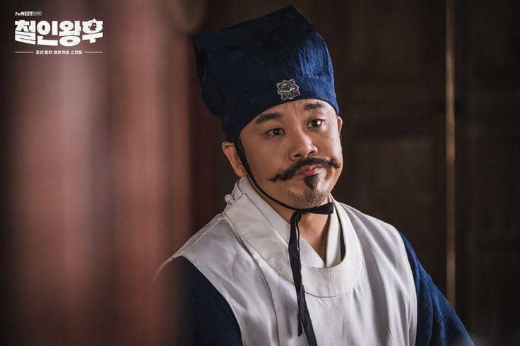 Potret aktor Kim In Kwon sebagai salah satu pemeran dalam adegan drama Korea Mr. Queen yang ditayangkan tvN.
