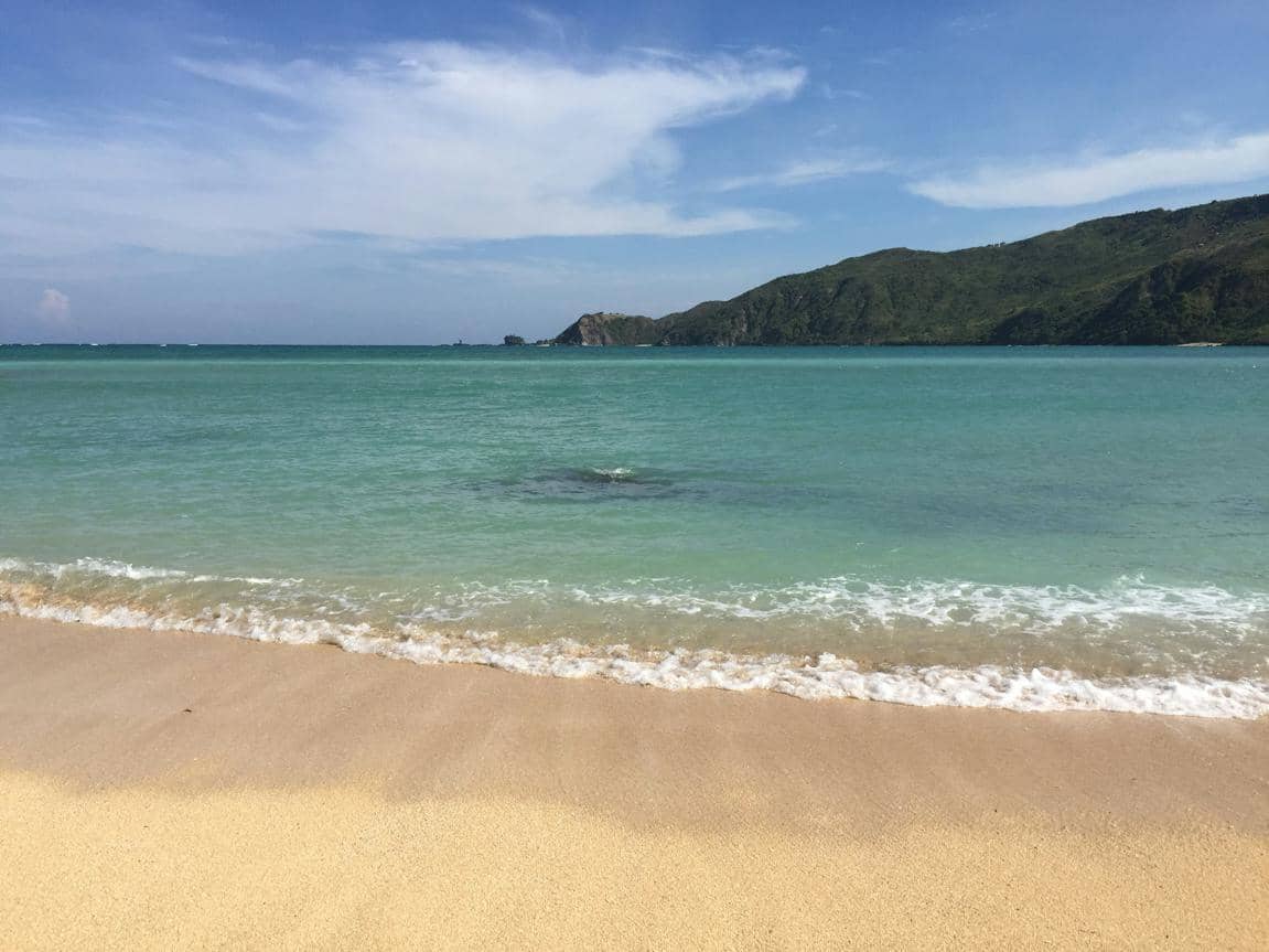 ilustrasi panorama Pantai Kuta Lombok