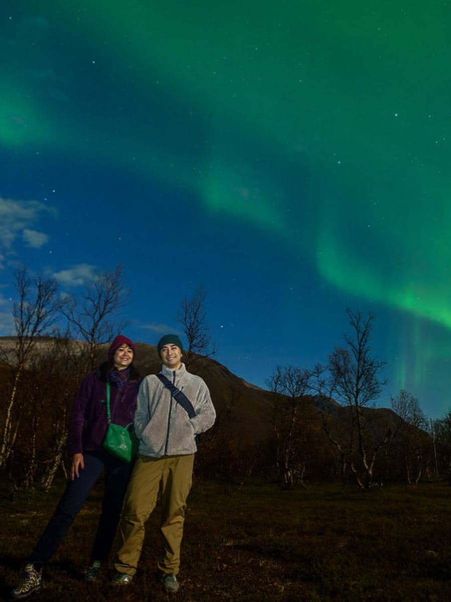 Kenes Andari dan Winky Wiryawan melihat aurora di Tromsø