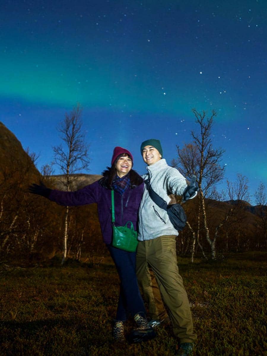 Kenes Andari dan Winky Wiryawan melihat aurora di Tromsø