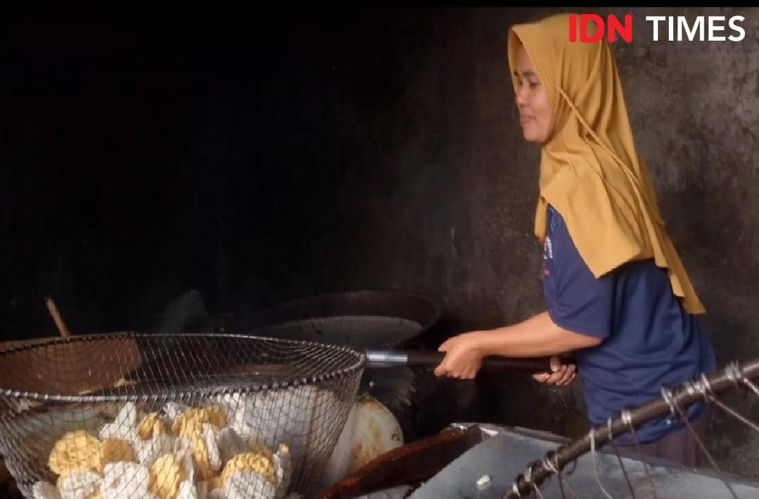 Kisah Pelaku UMKM di Banyumas, Jualan Kerupuk, Kini Omset Tembus Puluhan Juta