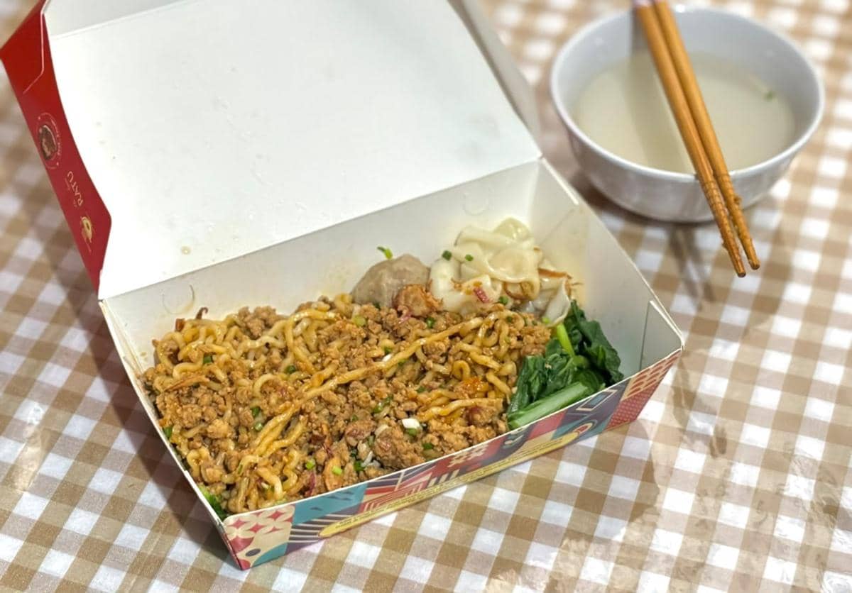 Cari Mie Enak di Dekat Bandara Juanda? Cek 3 Resto Grab Bintang 5 Ini!