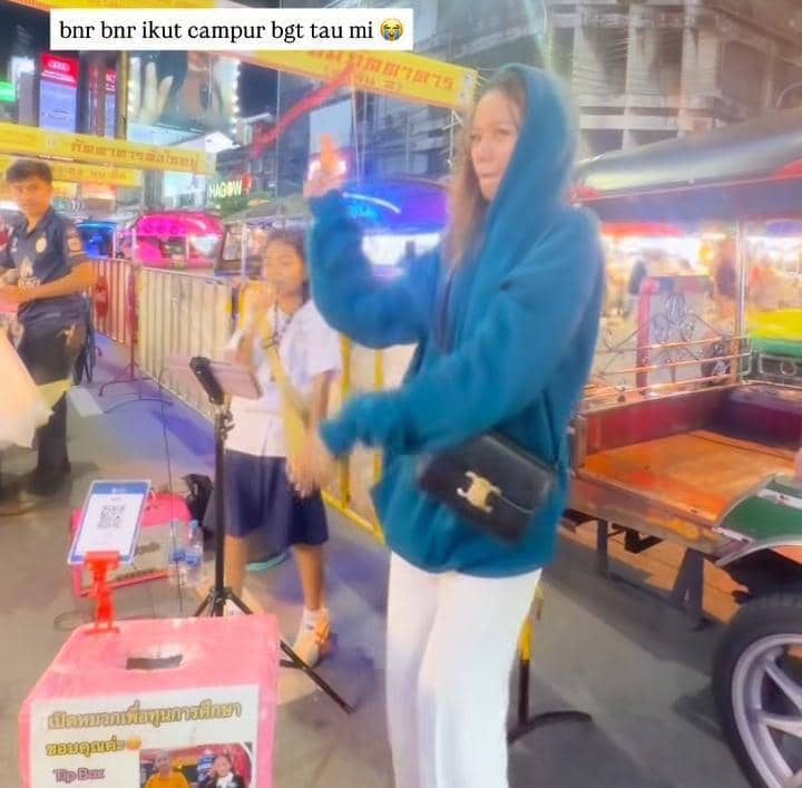 Ummi Quary liburan ke Thailand