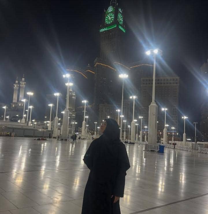 Mita The Virgin umrah