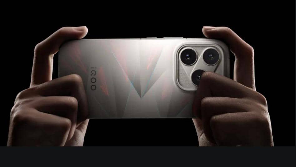 iQOO 16 Resmi Debut dengan Layar 10.000 nit, Harganya?