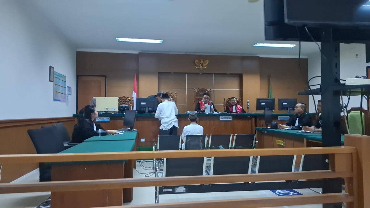 Dirut LKM Berkah Pandeglang saat menjalani sidang (Dok. Khaerul Anwar)