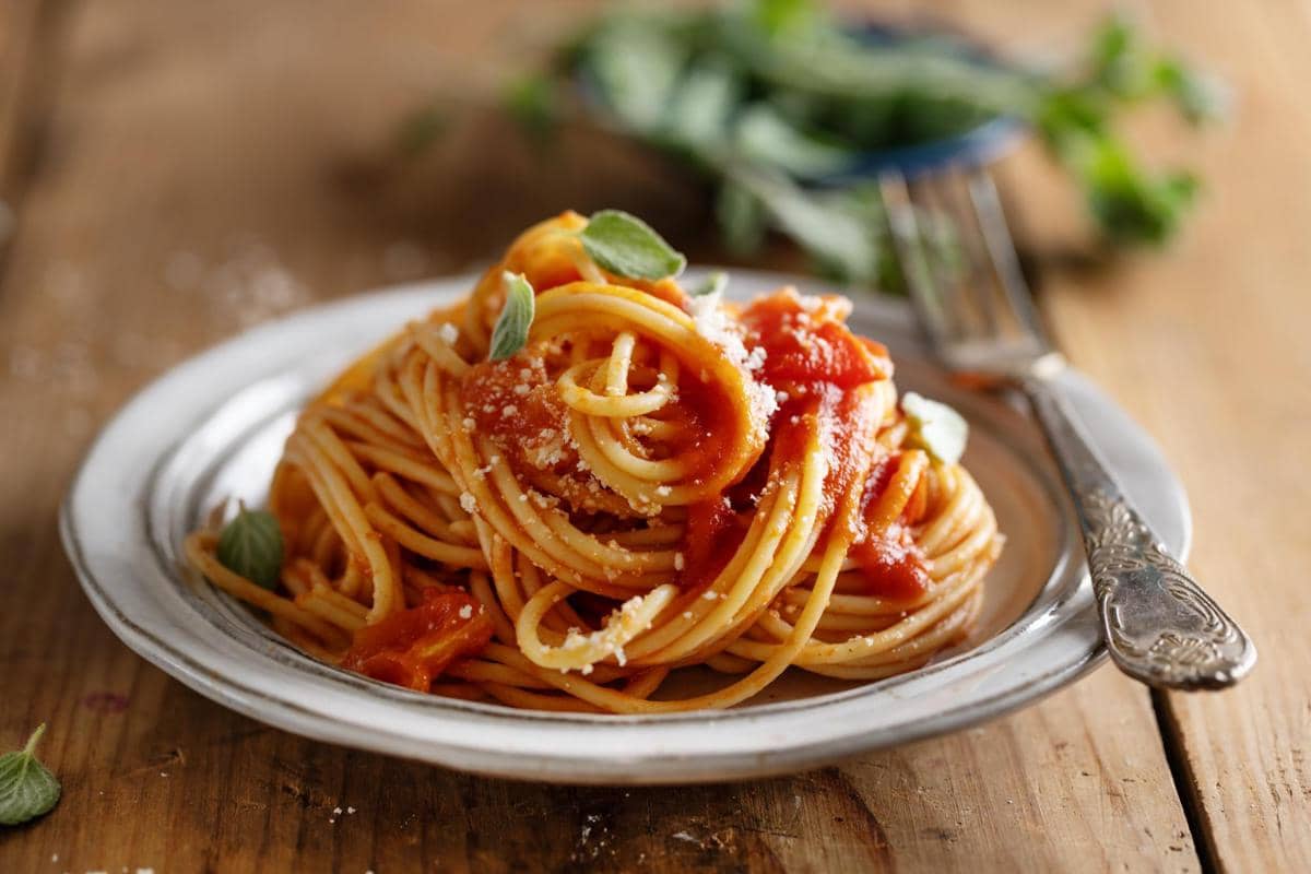 Resep Spaghetti Arrabbiata, Pasta Saus Pedas yang Nagih