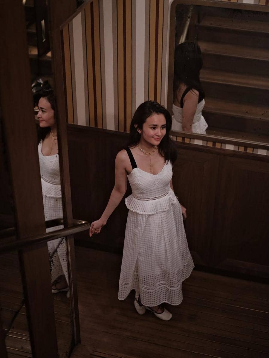 inspirasi outfit putih ala Michelle Ziudith