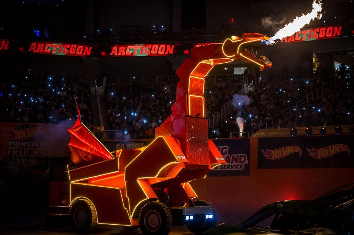 Informasi penambahan jadwal pertunjukan Hot Wheels Monster Trucks Live: Glow-N-Fire di Indonesia Arena Jakarta.