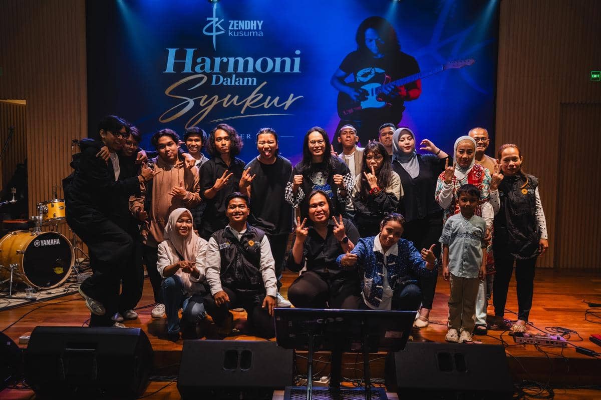Merapat dalam Harmoni Syukur: Ketika Musik dan Dedikasi Hidup Menyatu