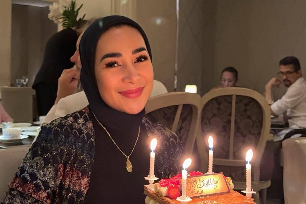 Erin Wartia Rayakan Ulang Tahun ke-41 di Paris, Happy Bareng Sahabat