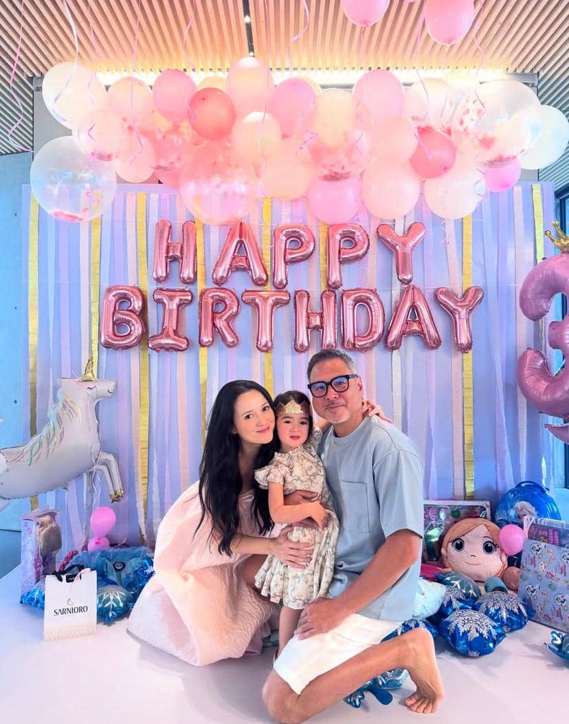 Julie Estelle mengumumkan kelahiran anak keduanya melalui unggahan di akun Instagram pribadinya.