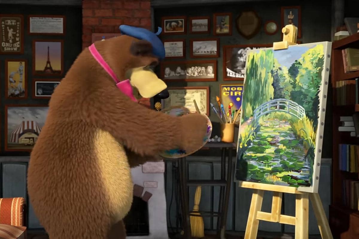 Bear dalam Masha and the Bear punya kemampuan melukis.