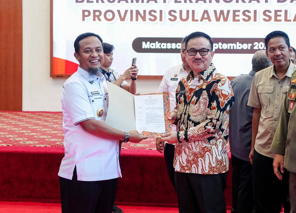 Pensiun, Gubernur Sulsel Apresiasi 40 Tahun Pengabdian Jufri Rahman