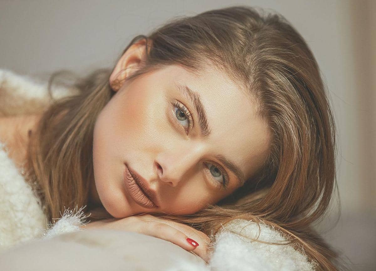 Brown Makeup Look, Gaya Makeup Hangat yang Mudah Dipakai Sehari-hari