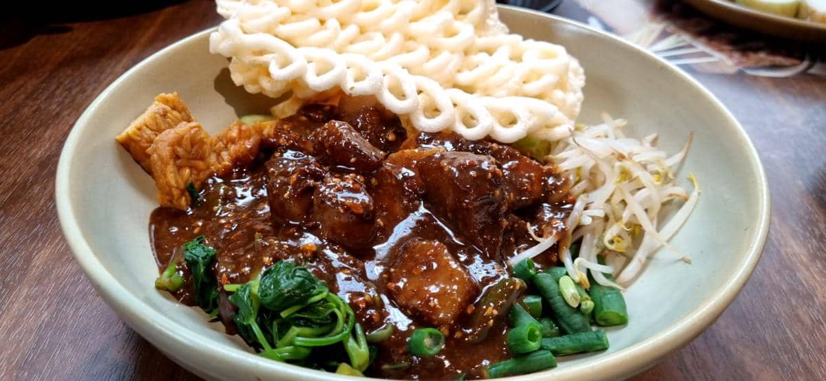 rujak cingur khas Jawa Timur