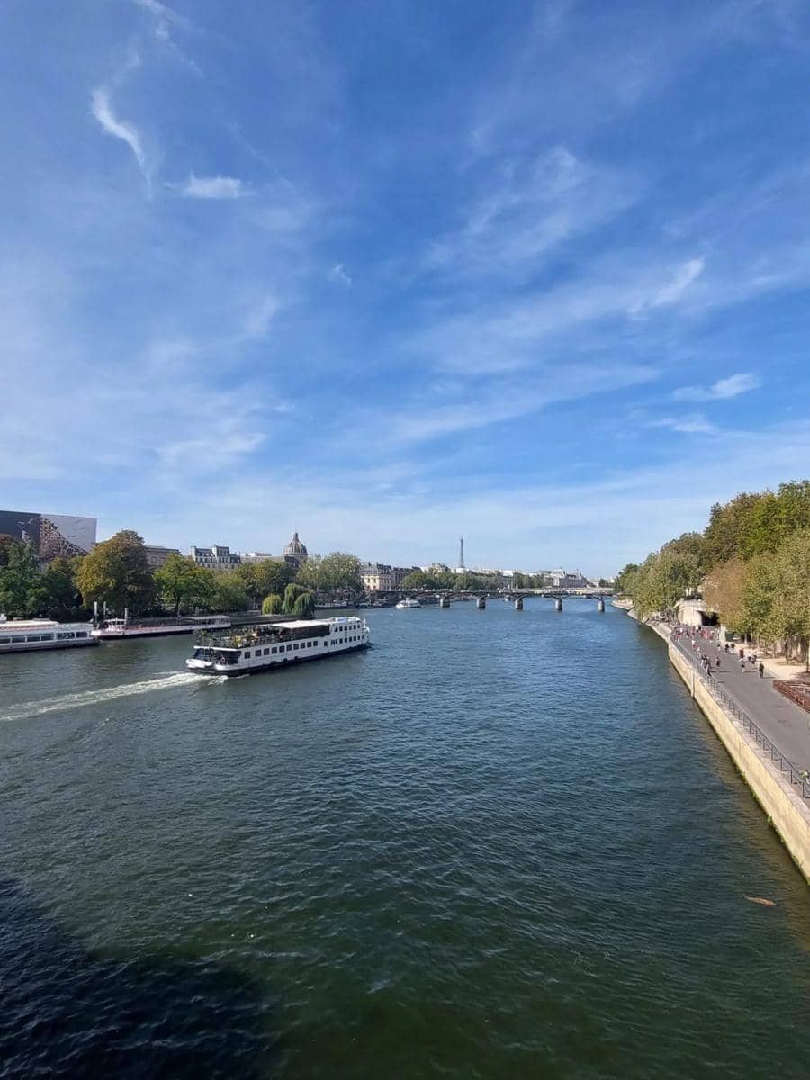 Gracia Indri liburan berdua bersama suami di Paris