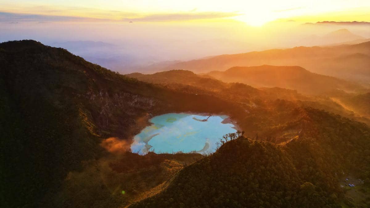 Sunan Ibu - Kawah Putih, Kabupaten Bandung, Jawa Barat.