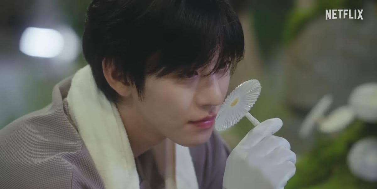Ahn Hyo Seop tampil dalam cuplikan drama Korea Sold Out on You yang diunggah Netflix K-Content di YouTube.