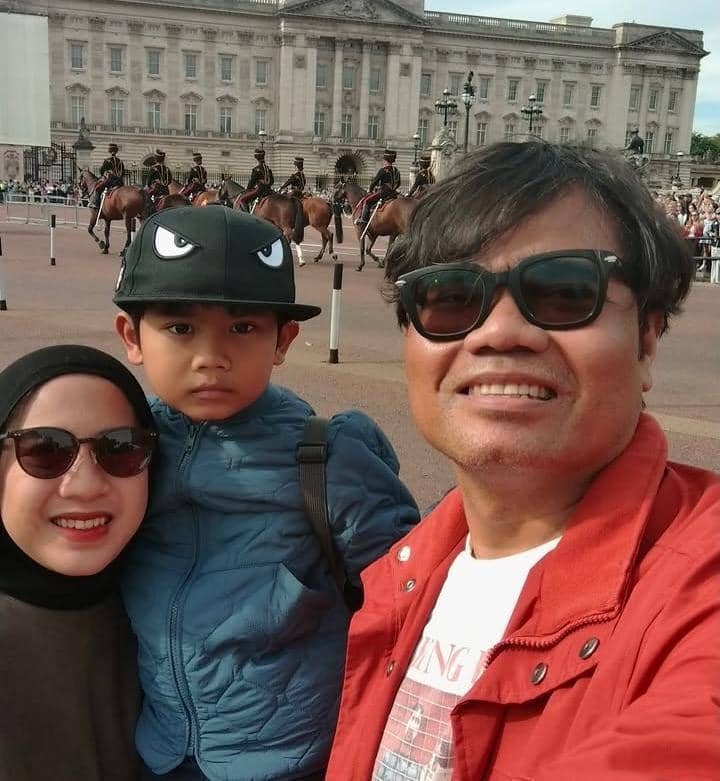 keluarga Soleh Solihun jalan-jalan di London
