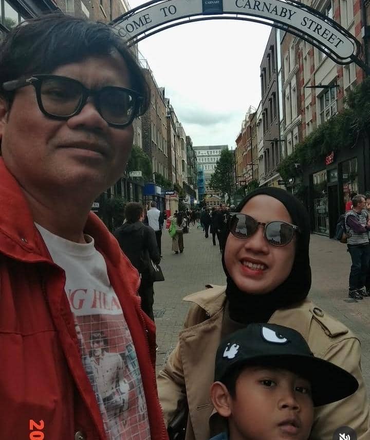 keluarga Soleh Solihun jalan-jalan di London