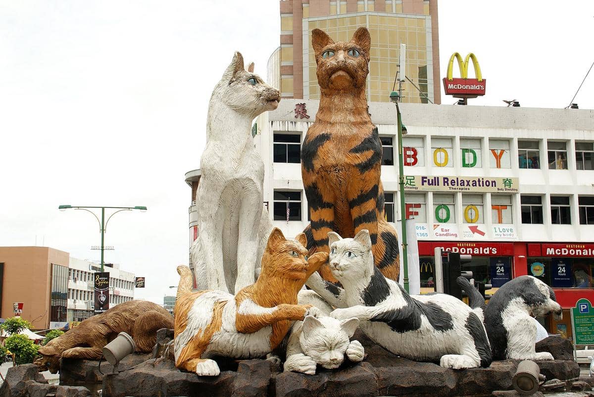 Potret Cat Statue di Kuching, Sarawak, Malaysia