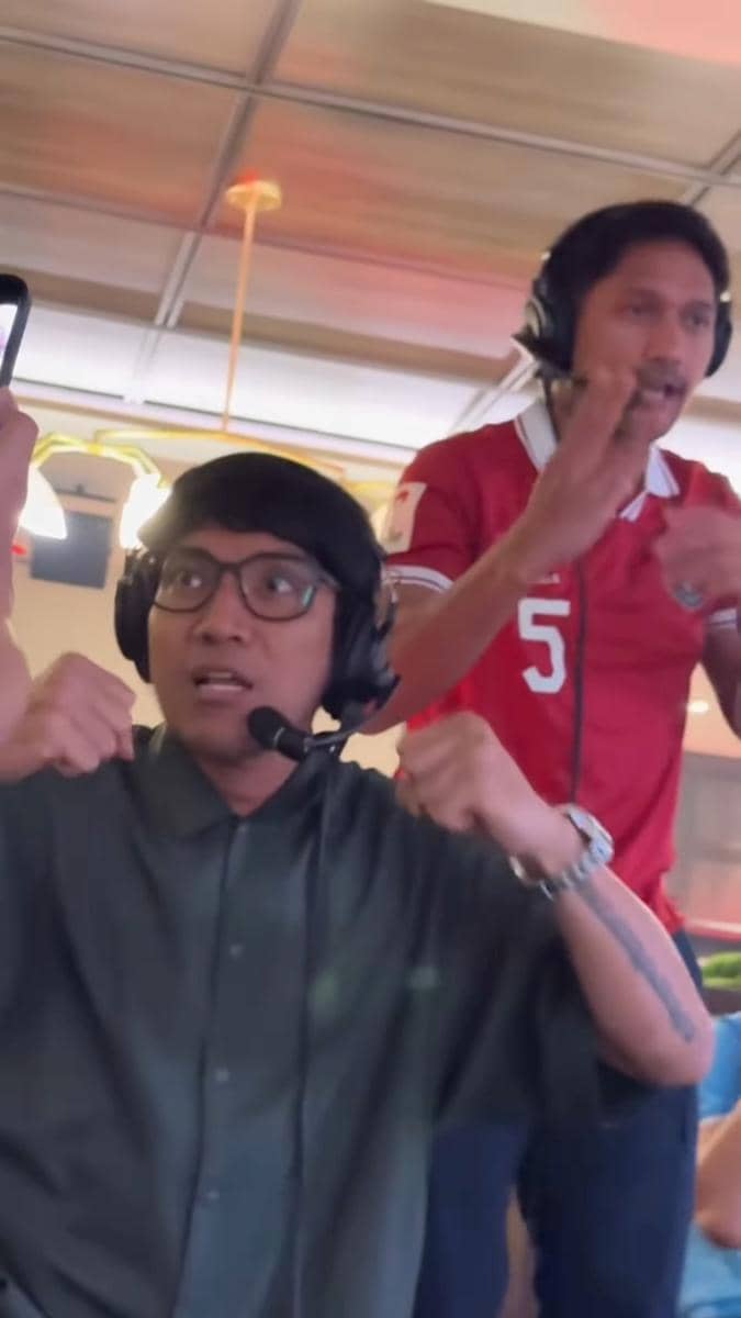 Desta dan Ibnu Jamil nonton pertandingan Indonesia vs Bangladesh di ASEAN Cup 2026