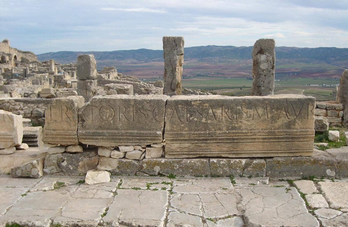 Potret situs Dougga