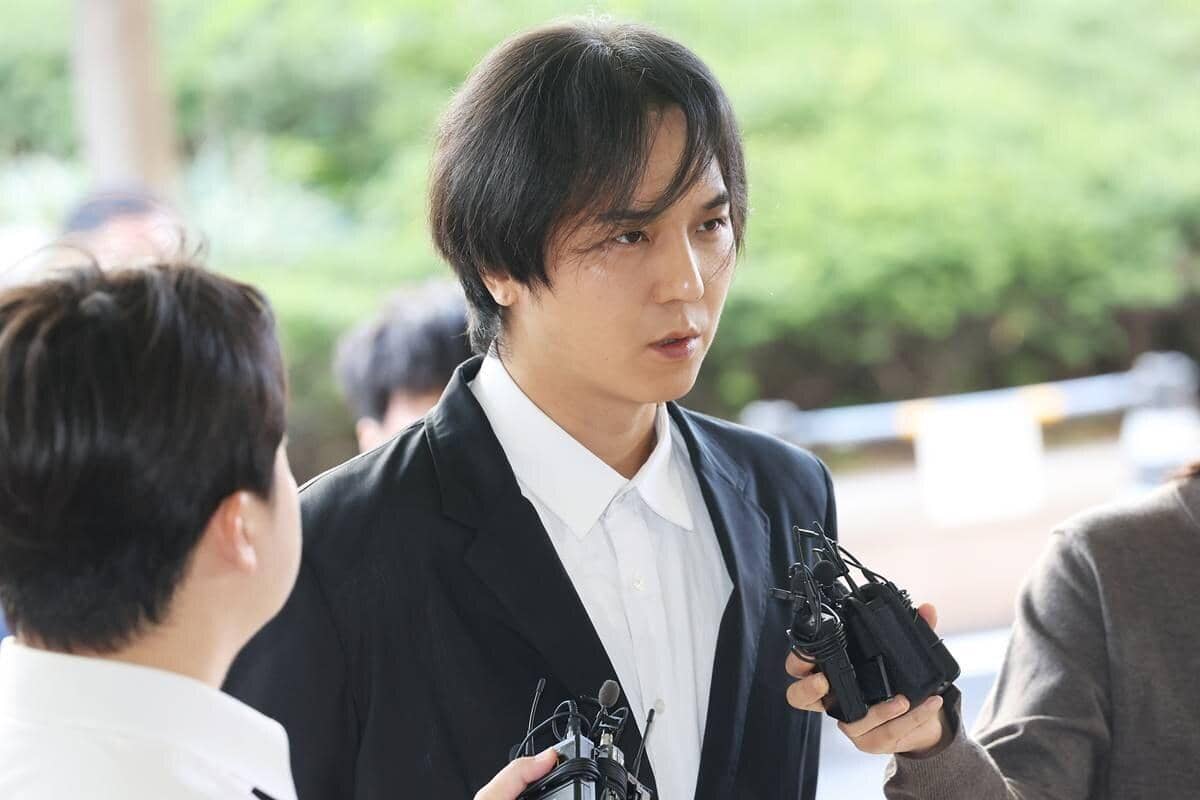 potret Mino WINNER saat hadiri sidang putusannya