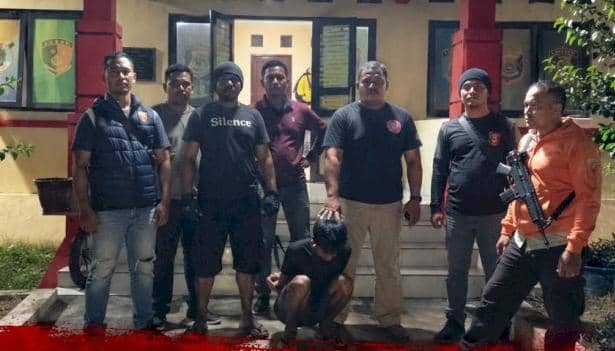 Petugas Polres Sumba Barat Daya mengamankan terduga pelaku pembunuhan ibu kandung yang disebut mengalami ODGJ.