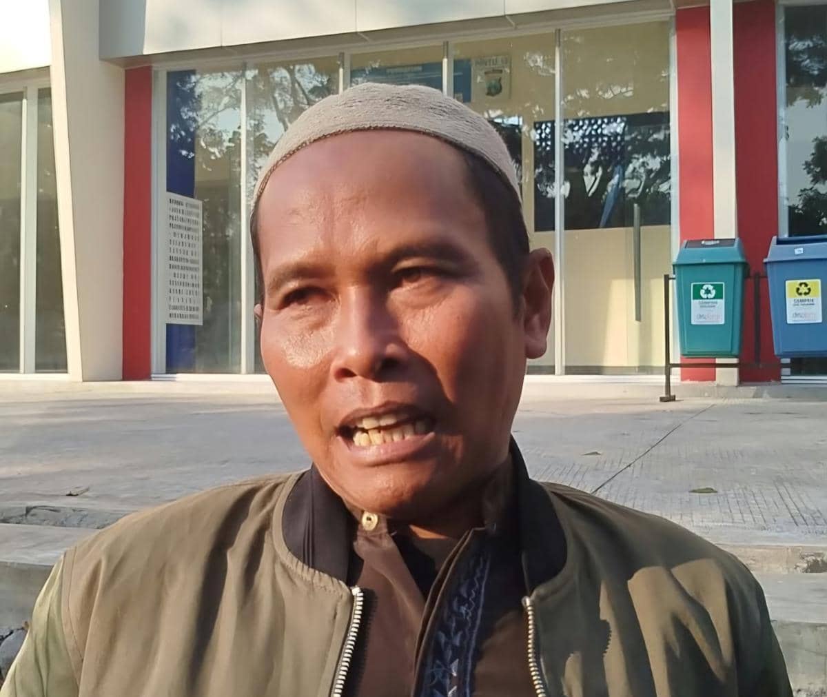 Potret Minsai'in, keluarga korban Tragedi Kanjuruhan, saat didokumentasikan oleh fotografer IDN Times.