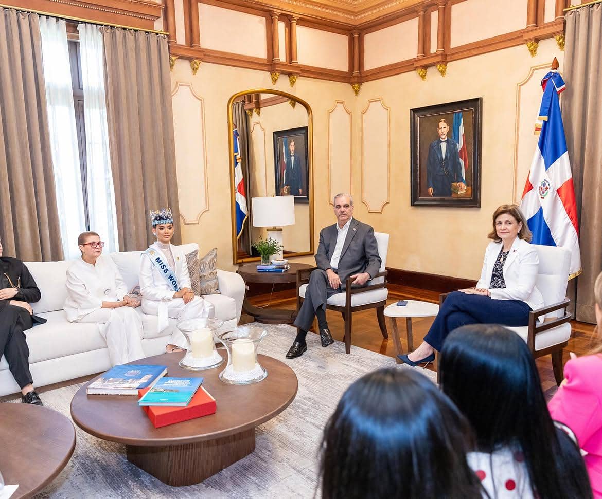 Momen Pertemuan Miss World 2026 dengan Presiden Republik Dominika