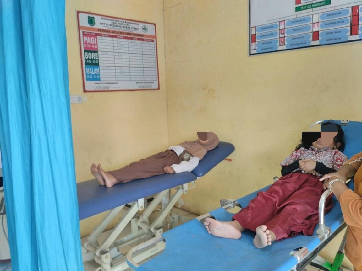 Puluhan Siswa SDN 1 Mangun Jaya Mual-Muntah usai Makan Ayam Geprek MBG