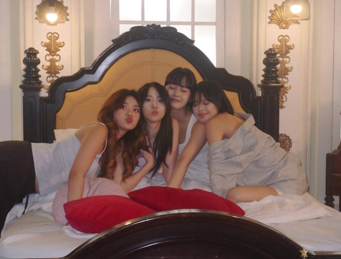 Materi visual terkait kabar hiatus grup Quadlips yang dibagikan melalui akun Instagram Mashiro KLP48.