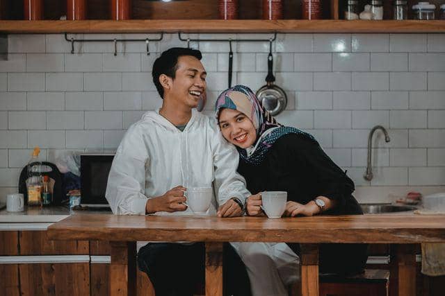 6 Green Flag Tersembunyi di Profil Kencan yang Sering Kamu Lewatkan