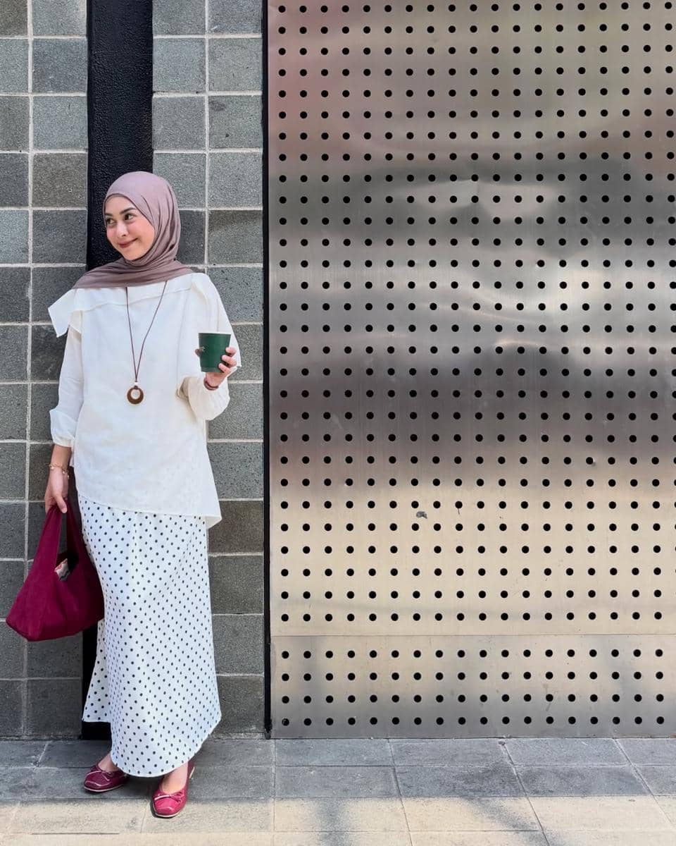 ide styling outfit motif polkadot ala Dianty Annisa
