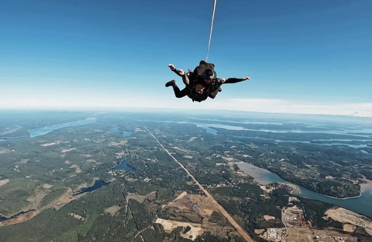 Callista Arum jajal skydiving di Washington