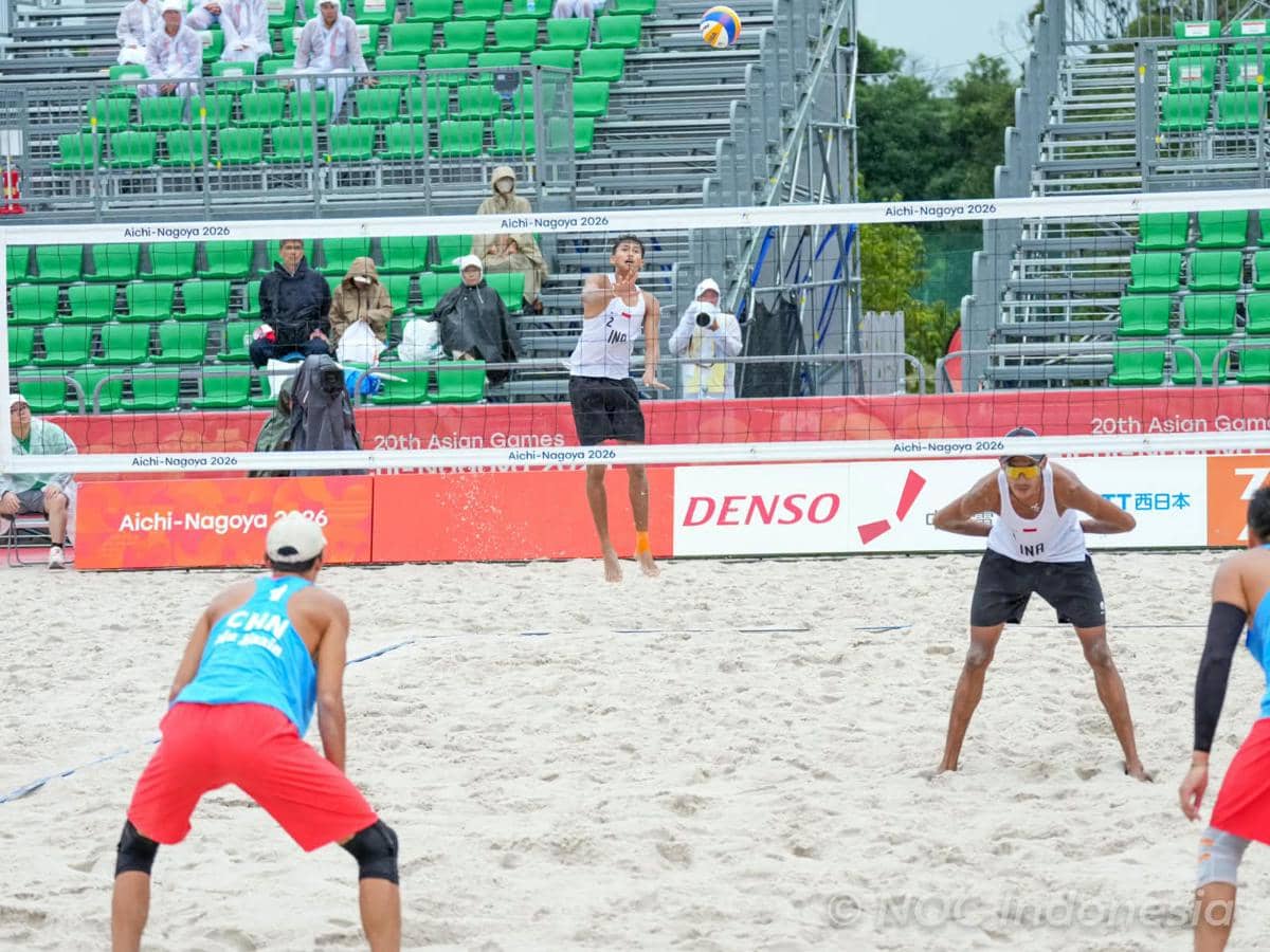 Atlet tim voli pantai Indonesia, Bintang Akbar/Sofyan Rachman Efendi di Asian Games 2026. (Dok. NOC Indonesia)