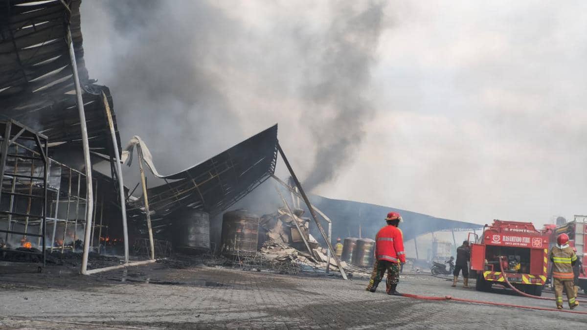 Trans Home Sleman Ludes Terbakar, Api Merembet dari Bagian Belakang