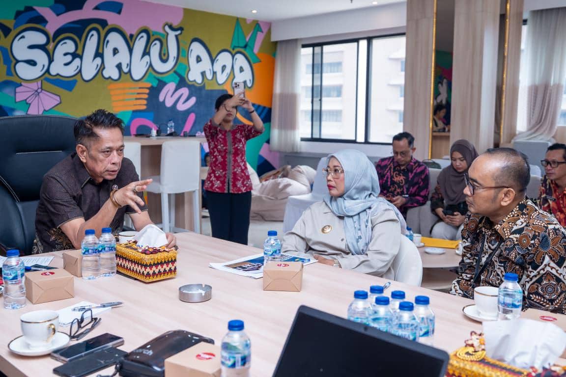 Wamensos Agus Jabo Kawal Pengajuan Sekolah Rakyat di Tiga Daerah