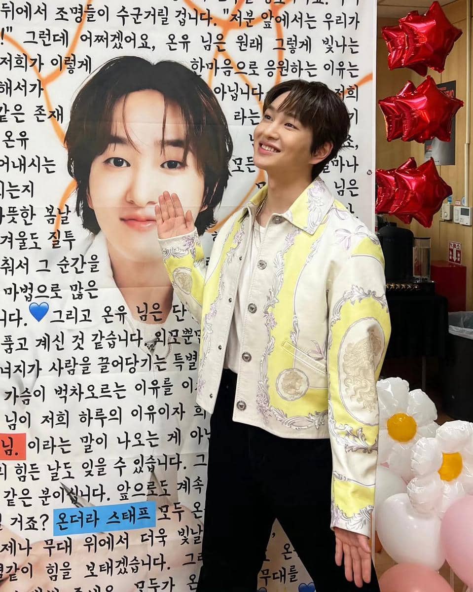 inspirasi styling jaket ala Onew SHINee