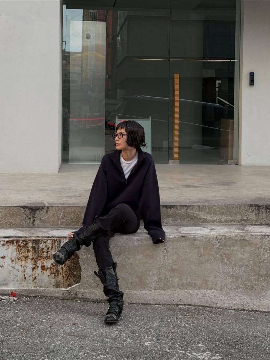 ide padu padan sepatu boots ala Nana
