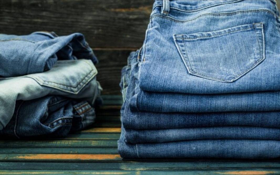 Apakah Jeans Boleh Dicuci Setiap Hari? Ini Penjelasannya!