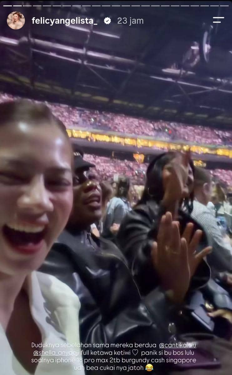 Felicya Angelista dan Hito Caesar menghadiri konser Celine Dion bersama di tengah suasana keramaian penonton.