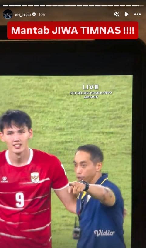 Penyanyi Ari Lasso menyampaikan reaksi atas keberhasilan Timnas Indonesia lolos ke final FIFA ASEAN Cup 2026.