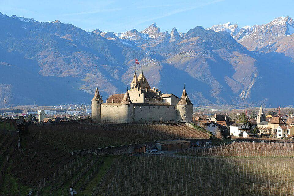 Kastil Aigle di Swiss