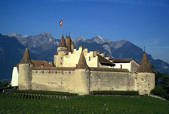 Kastil Aigle di Swiss