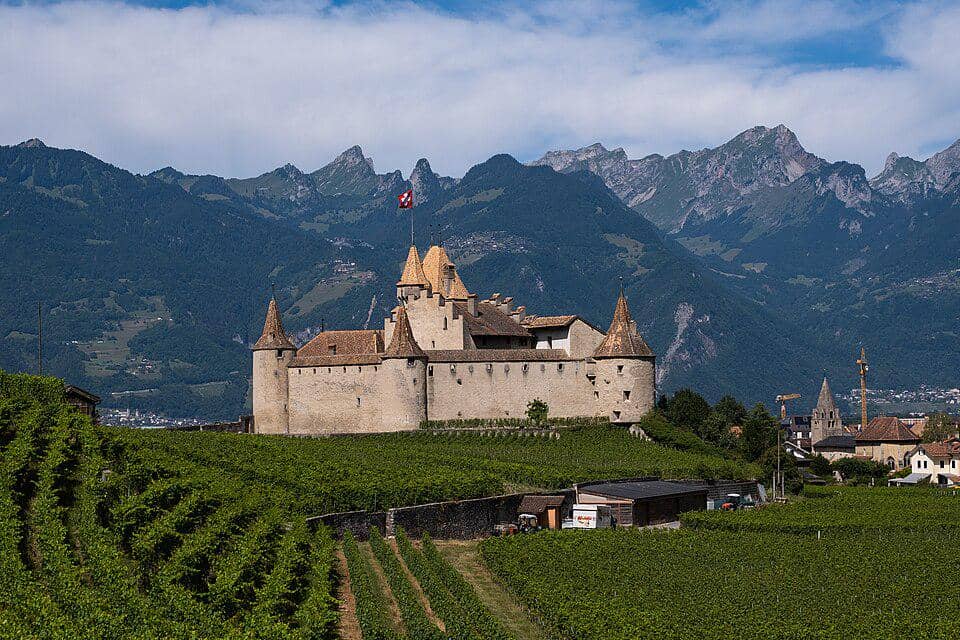 Kastil Aigle di Swiss
