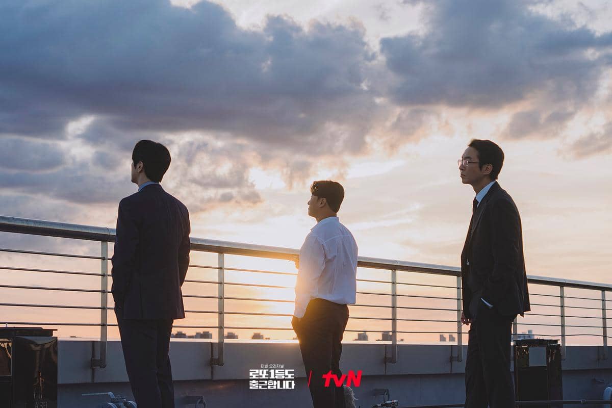 Cuplikan adegan drama Korea The Ordinary Jackpot dalam unggahan akun X CJnDrama dengan potongan cerita serial.